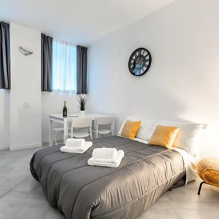Sansiro-duomo, Exclusive Apartment, Wifi & Netflix Apartment Milan