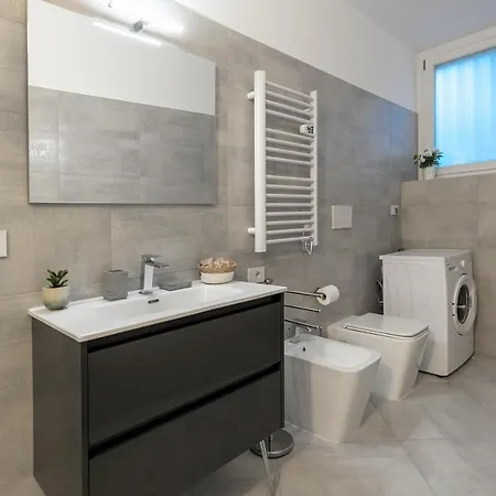 Sansiro-duomo, Exclusive Apartment, Wifi & Netflix * Milan